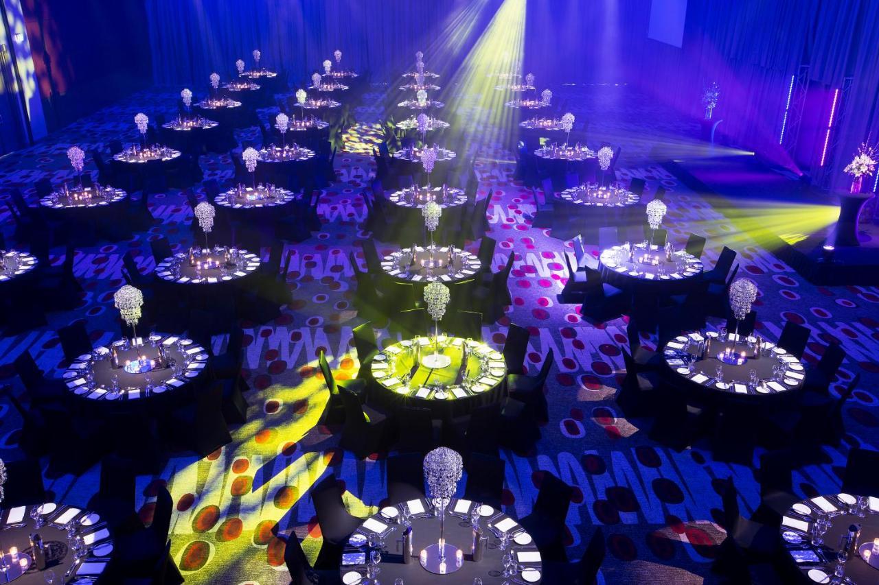 Pullman Melbourne Albert Park Extérieur photo The 2011 British Fashion Awards